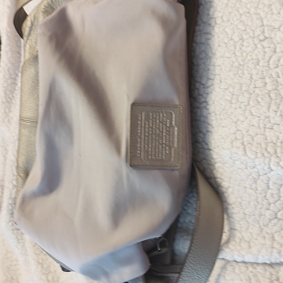 Coach silver metallic crossbody shoulder bag 2010. Overall GUC. - Picture 12 of 14
